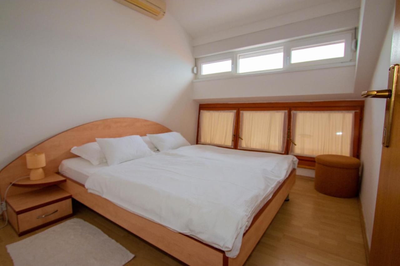 Apartments Matas Sukosan Exterior photo